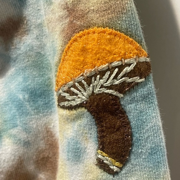 LUCKY BRAND Vintage Embroidered Tie Dye Toddler Sweatshirt - Picture 7 of 13